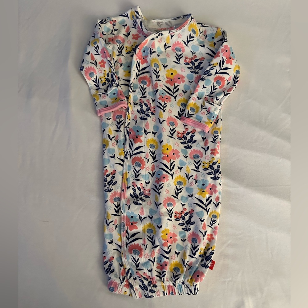 Magnetic Me Gown Floral Print- SZ newborn